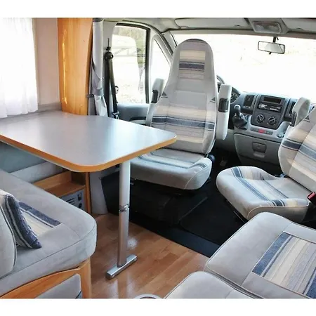 Car Avec Piscine *